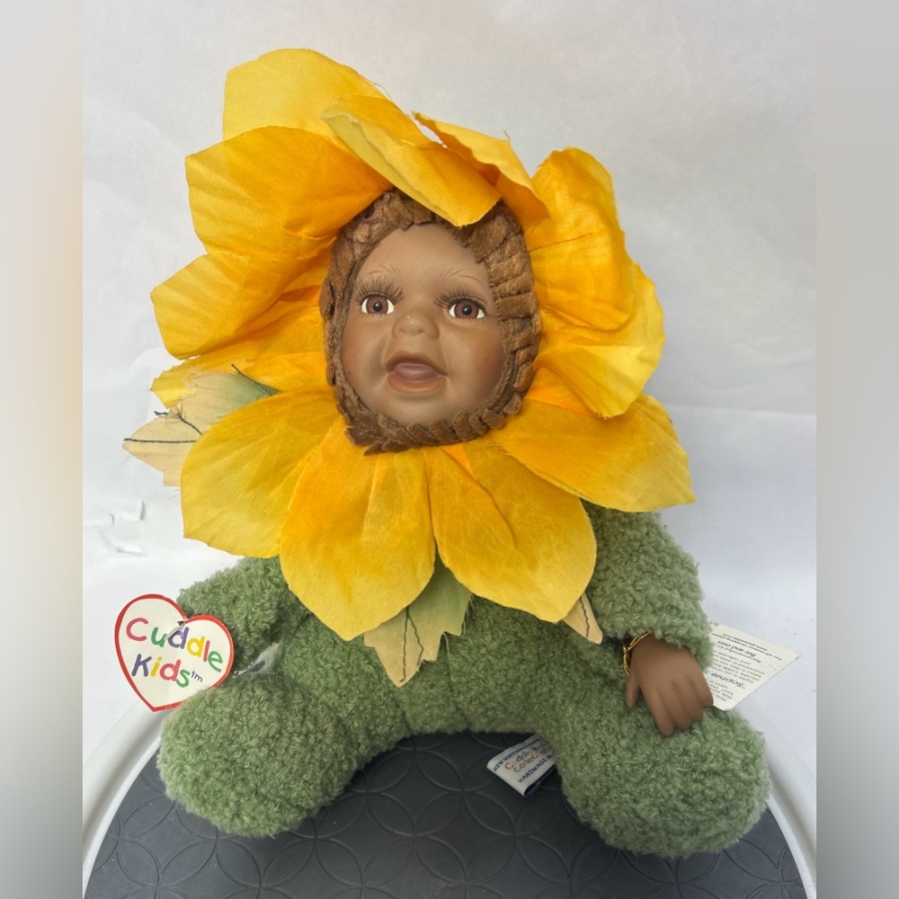 Geppeddo Cuddle Kids Sophie Sunflower Porcelain Baby Doll 9" Vintage 2001 W/Tags